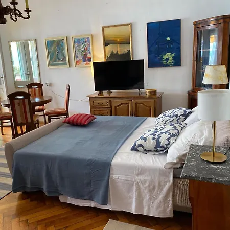 S Balkonom 10 Metara Od Mora Apartman Abbázia