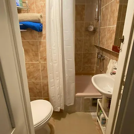 Apartman S Balkonom 10 Metara Od Mora *