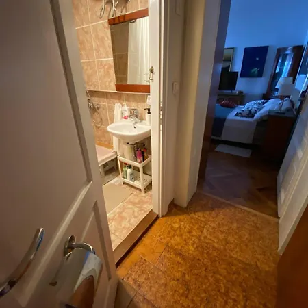 S Balkonom 10 Metara Od Mora