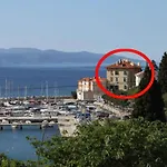 S Balkonom 10 Metara Od Mora Opatija