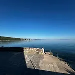 Lägenhet S Balkonom 10 Metara Od Mora