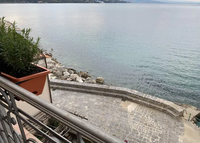 S Balkonom 10 Metara Od Mora * Opatija